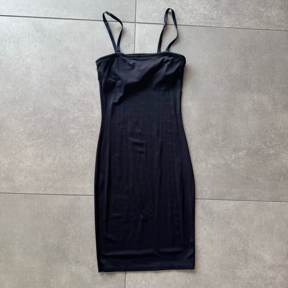 Black Fittted Slip